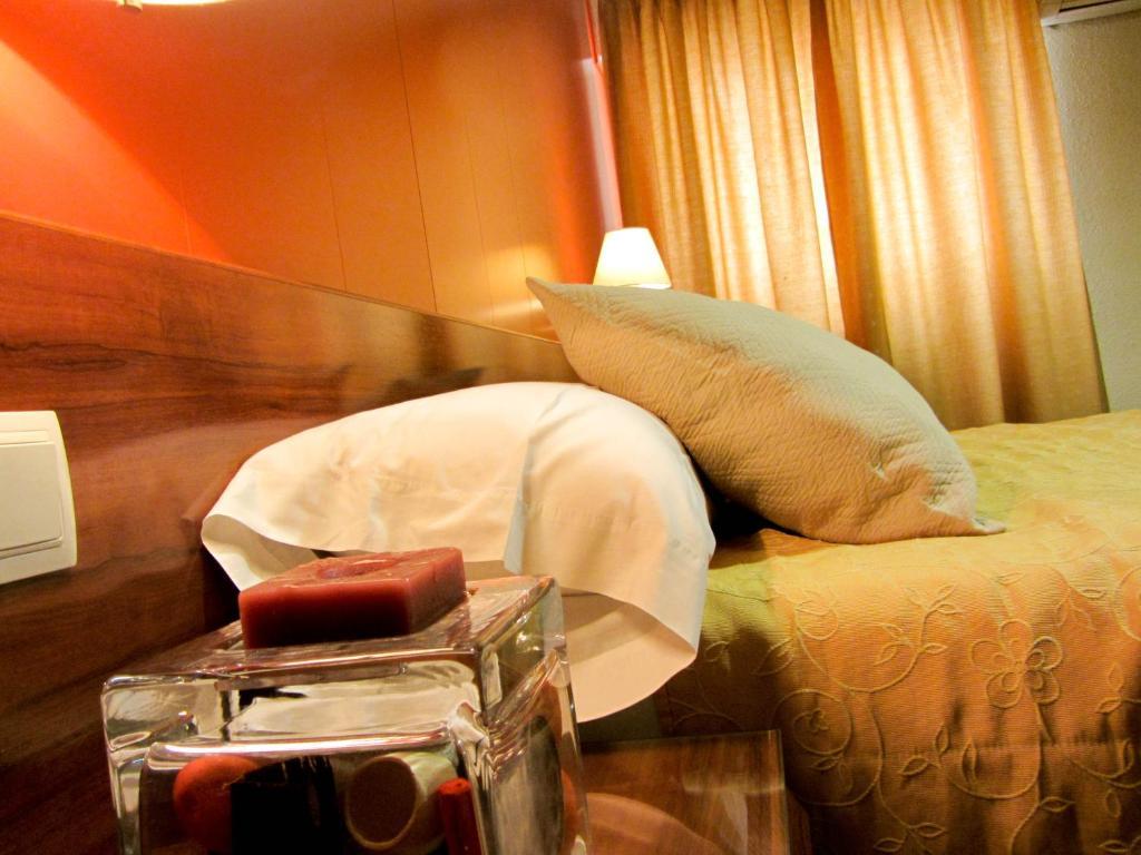 Hotel Avenida Requena Zimmer foto